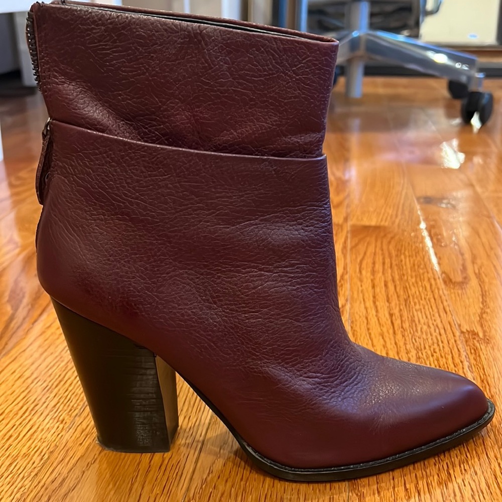 Maroon booties